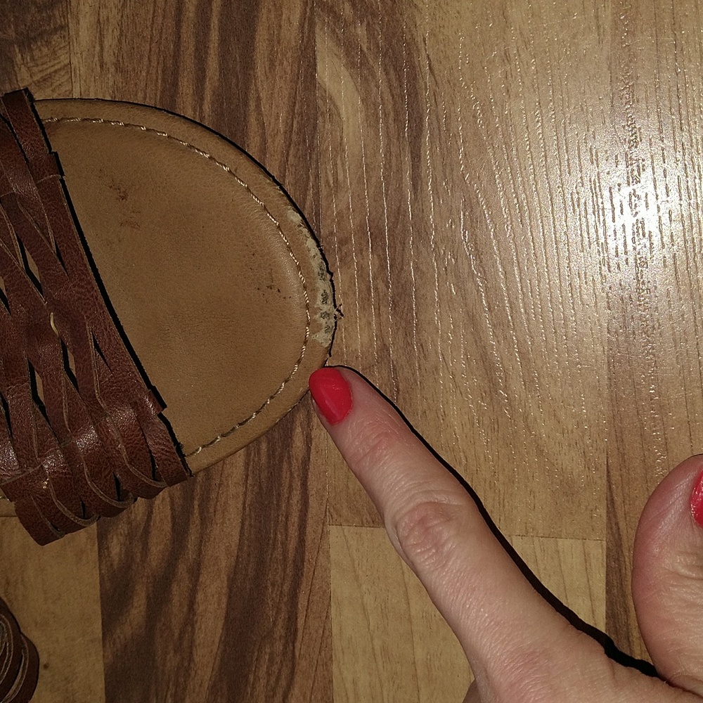 Universal Thread Sandals - Picture 4 of 5